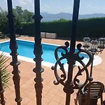Itxi Y Jamin - Chalet Con Vistas A La Ria De Vigo