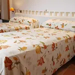 Apartamento histórico siglo XIV con vistas al río y parking en Valderrobres