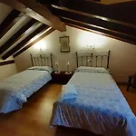 Casa Santa Leocadia