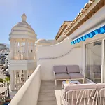 Ola Puerto Marina Apartment