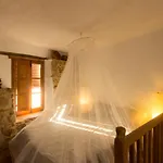 Casa En Fortaleza Medieval
