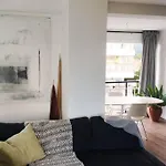 Apartamento recién reformado en primera línea con vistas a la playa de la Almadraba