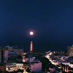 Centric Flat Level 17 With Panoramic Terrace Overlooking The Sea