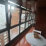 Libertad 10, piso céntrico en Gijón, con WIFI de 3 hab para 5 personas