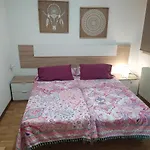 Apartamento Poniente céntrico con dos baños