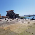 Coqueto apartamento con vistas al mar y puerto de Castro Urdiales