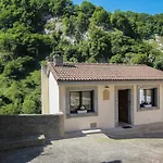 Apartamentos La Arandanera