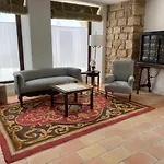 Apartamentos Tres Llaves Palacio De Vela De Los Cobos