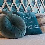 Alice\'s Place