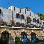 Apartamentos Gaudi Style
