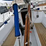 Cozy Sailboat In Barcelona!! No Showers