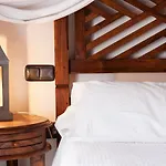 Hotel Boutique Reina Mora