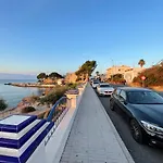 Una Planta En Villa Angelita Con Vista Al Mar Para Seis Personas Tres Dormitorios Dos Banos Terraza Cocina Piscina