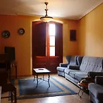 Casa Rural Plaza Vieja Saldana