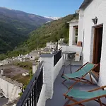 Poqueira House