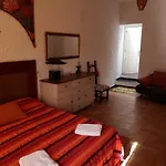 Poqueira House