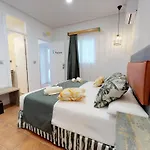 Hostal Boutique La Española by Bossh Hotels
