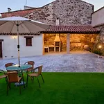 B - Apartamento exclusivo con piscina compartida