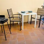 B - Apartamento exclusivo con piscina compartida