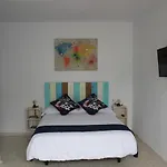 Casa Mixa con decoración estilo industrial