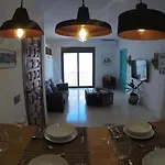 Casa Mixa con decoración estilo industrial