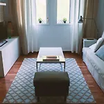 Charming Apartment - Free Parking