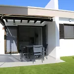 Precioso Bungalow En Complejo Privado Con Piscina