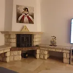 De Luxe Villa
