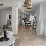 Center Beach 2 Beds Appartement Elviria