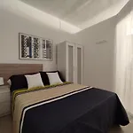 Apartamento Royal Gines II a 10 de Sevilla, a 20 del Aeropuerto de Sevilla