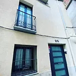 Casa De Poble Termes Romanes
