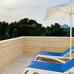 La Vie Est Belle