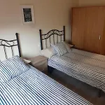 Piso Amplio Y Reformado Para Grupos