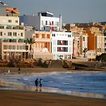 New 140M2 Loft-Style Flat At Town Heart, 3 Beaches Close Casa Leon