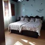 Viviendas Vacacionales La Casona De Tresninin