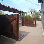 Viviendas Vacacionales La Casona De Tresninin