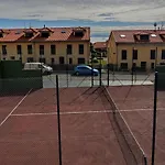 Espectacular Dúplex con piscina y cancha de padel