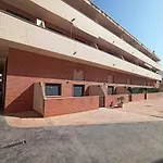 Apartamento con Piscina Terraza y Parking
