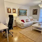 Villa Yoli, Centrico Con Plaza De Garaje