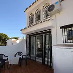 Calahonda - Sleeps 6 - Parking - Garden - Pool