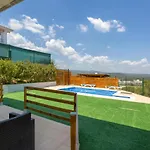 Hauzify I Villa Velaz