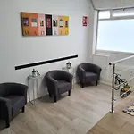 Hostel M-A Rooms Mate
