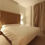 A Un Paso De La Catedral