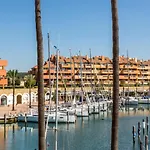First Line Penthouse In Puerto Sotogrande With Seaviews