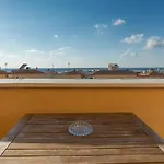 Atlantis Luxury Apartment Tarifa- Views, Parking, Wifi, Aircon, Swimming Pool