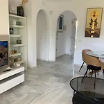Apartamento Miraflores tres piscinas cerca del mar - Albamar