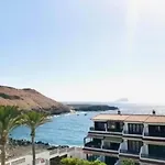 Apartment With Beautiful Ocean View