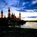 Junto Al Pilar