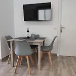 Casa Piramide 2. Terraza Wifi Y Parking Privado