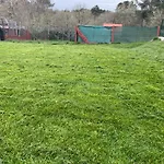 Alojamiento Entero Con Piscina Y Jardin.
